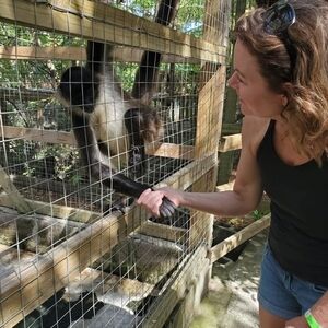 Meet your Posher, Debbie